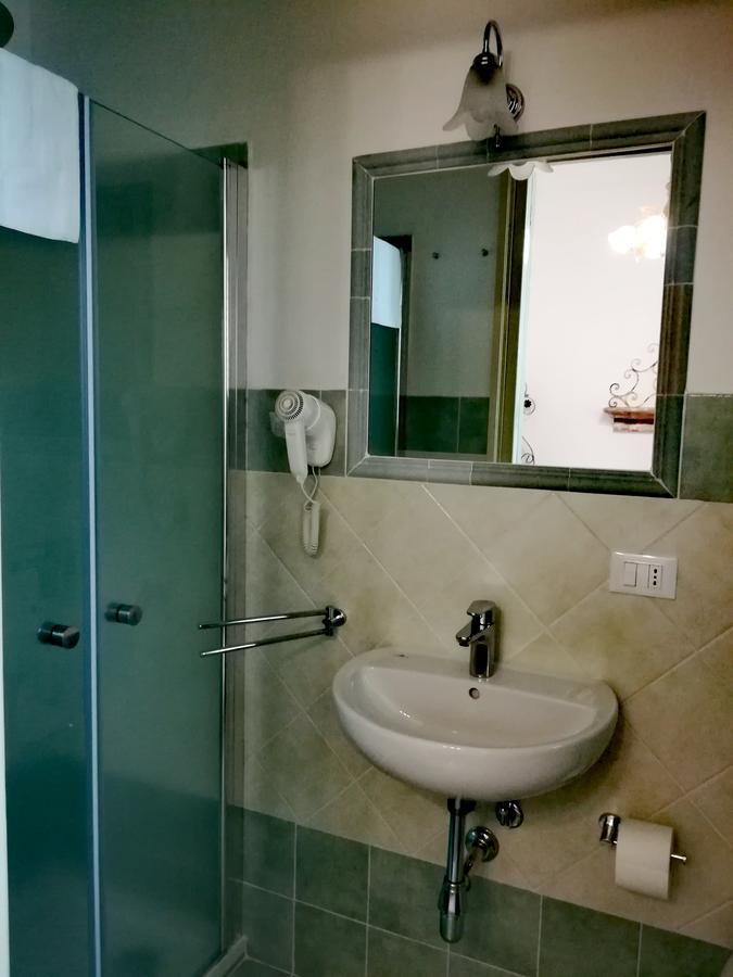 Le Rose Del Viale Hotel Palermo Luaran gambar