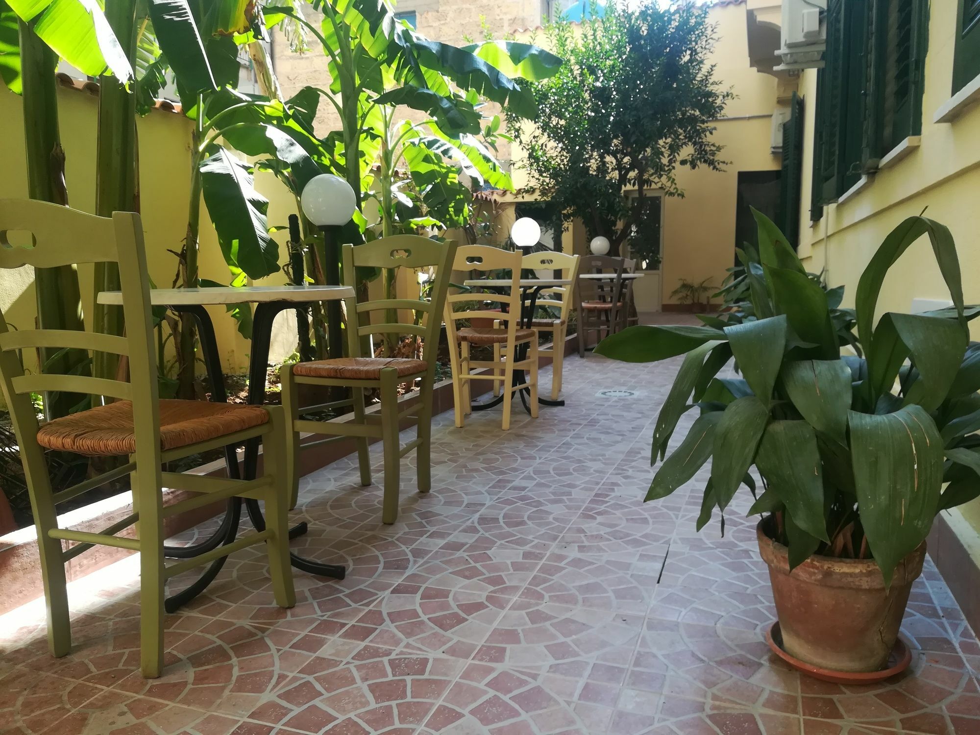 Le Rose Del Viale Hotel Palermo Luaran gambar